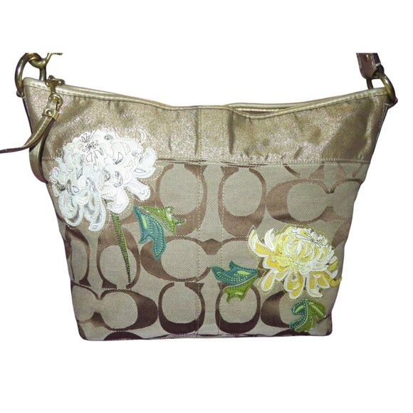 Coach 2008 Limited Edition Chrysanthemum Appliques Cursive Creed Tote & wristlet - Picture 2 of 14